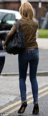 Candid Tight Jeans Bent Over Ass