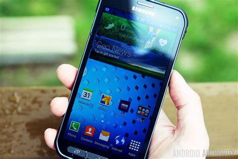 samsung galaxy  active review  true flagship   ruggedized body