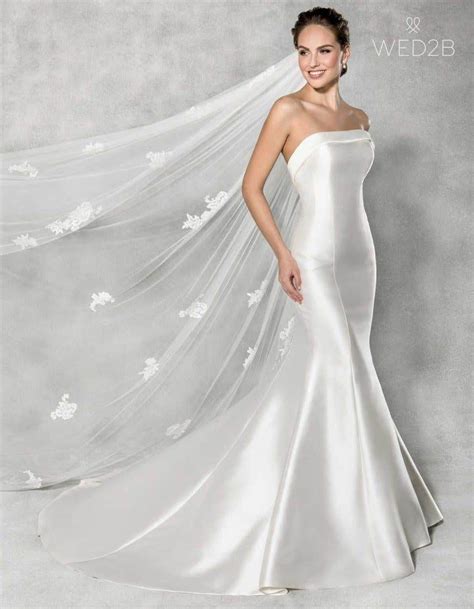 Best Wedding Gowns For Hourglass Figures Wedding Dress