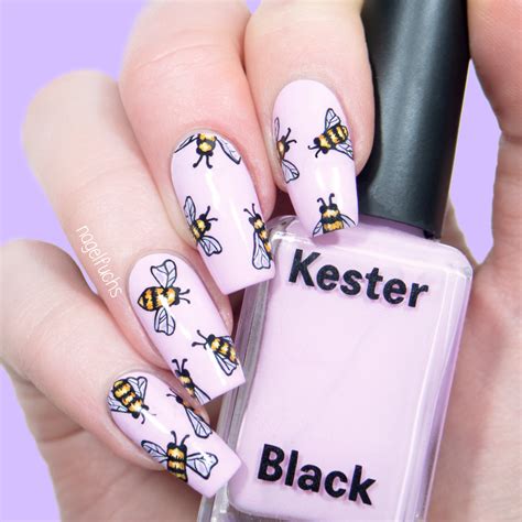 bee nails  nagelfuchs bee nails edgy nails bumble bee nails