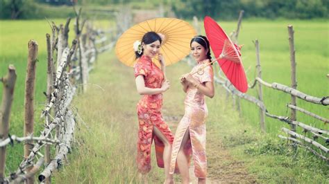 het typische chinese kostuum traditionele heren en dameskleding version travel nl