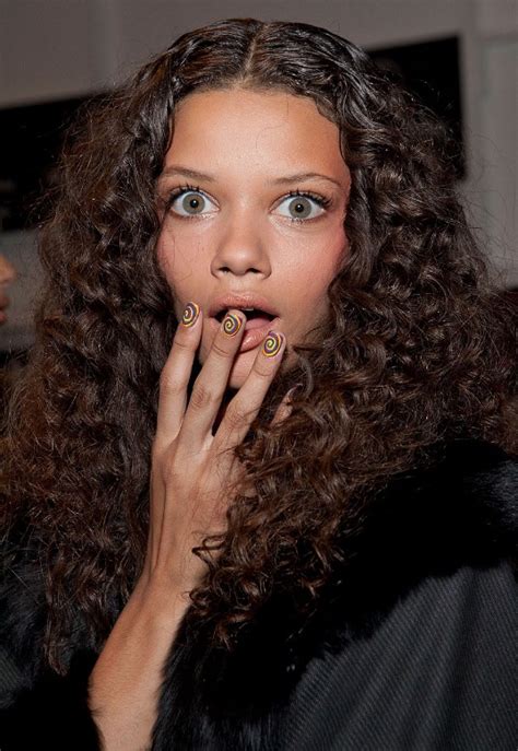 daily hairstyles gorgeous long curly hairstyle  marina nery