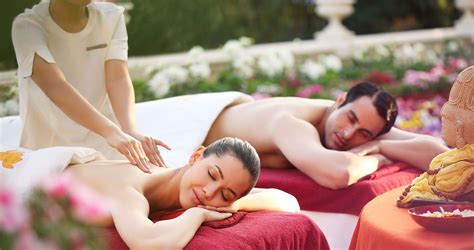 Couple Massage Best Spa Relaxing Travel Holiday Retreat