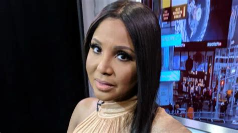 Hot To Trot Toni Braxton Smolders On “sex And Cigarettes” Album Cover