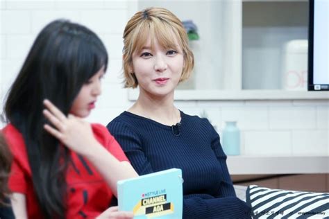 Aoa Choa Garners Attention With Her Cute Expressions