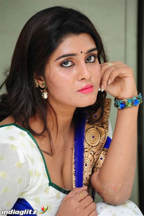 harini photos tamil actress photos images gallery stills and clips