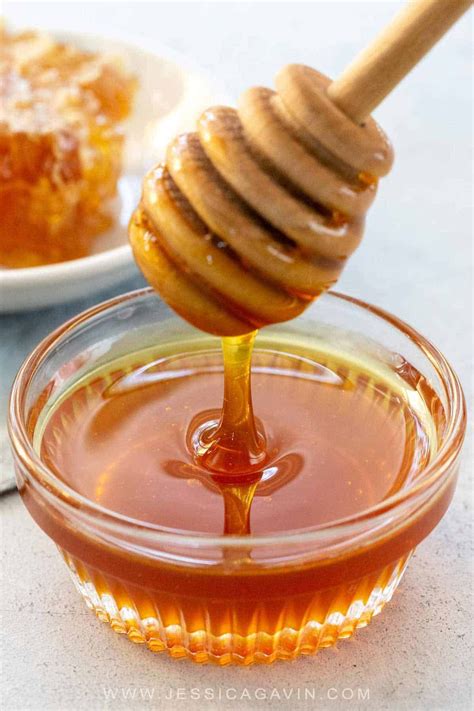 Honey Benefits Types And Nutrition Jessica Gavin Honey Benefits