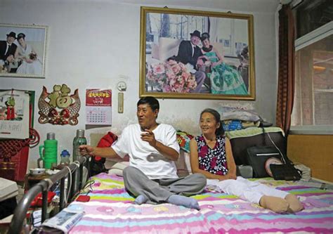 although left paralyzed yang yufang and his wife gao zhihong survived the tangshan earthquake