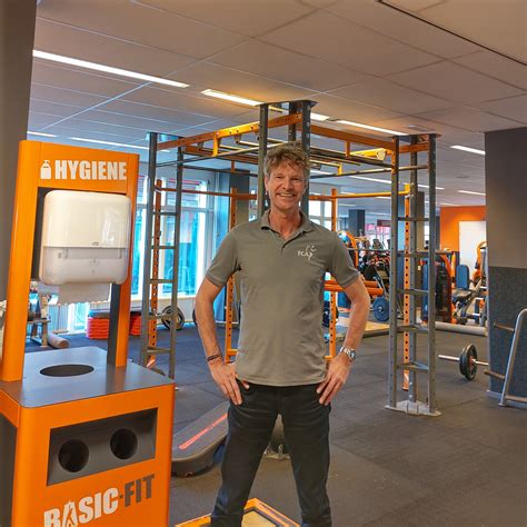 sportschool basic fit amsterdam amstelstraat
