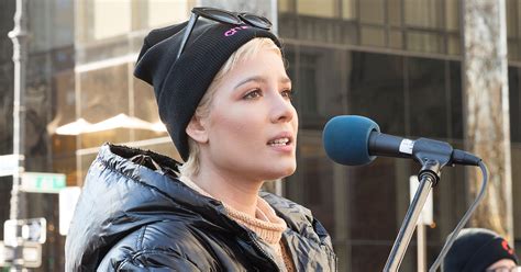 Halsey Recites Poem About Sexual Abuse At Women S March