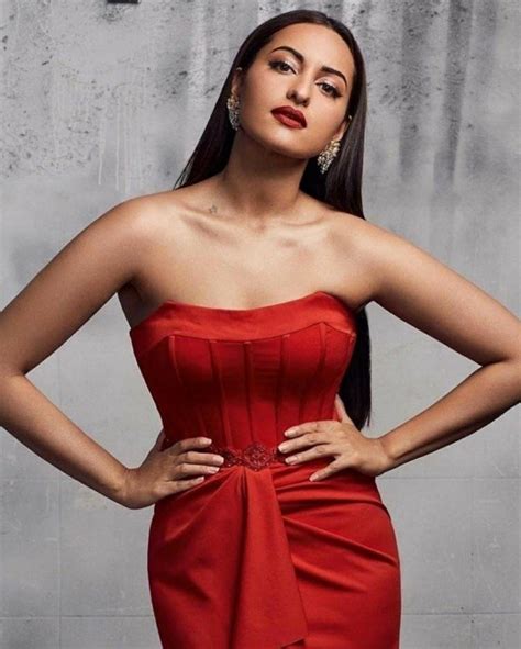 Sonakshi Sinha Aka Sonakshi Photos Stills And Images