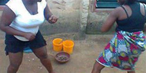 22 Year Old Lady Beats Single Mother Over A Man In Lagos