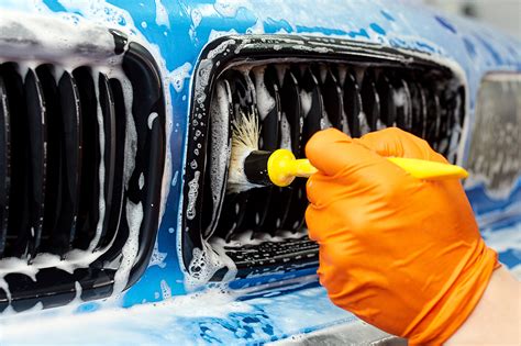 maintaining  sparkling clean vehicle  essential car cleaning tips motor era