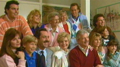 the brady bunch et s time with the cast through the years youtube