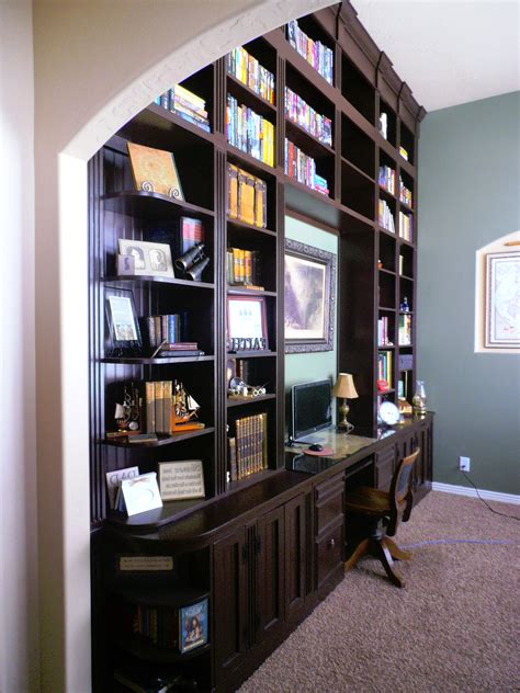 library wall bookshelves