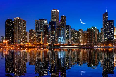 moon  chicago skyline justin kelefas fine art photography