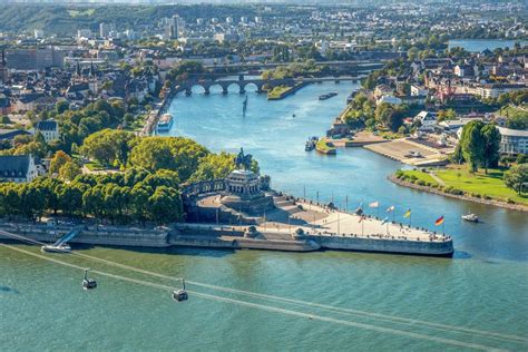 koblenz einfach fabelhaft  muendung der mosel  rhein gelegen