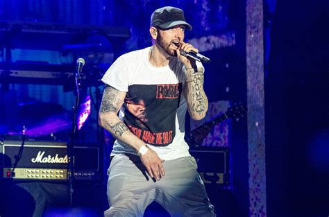 Eminem Fires Back At Machine Gun Kelly With Blistering Diss Record
