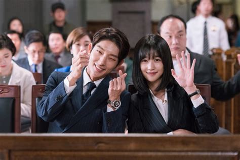 Global Fans Of Lee Joon Gi Pour In United Support For Lawless Lawyer