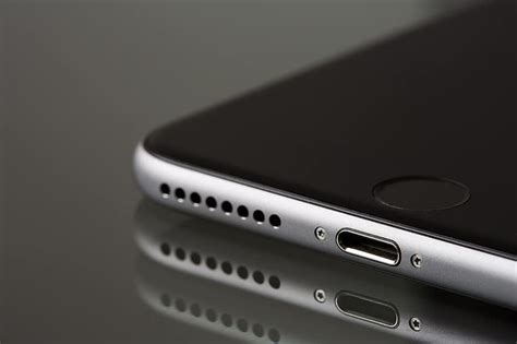 clean  remove dust stuck  iphone speaker holes