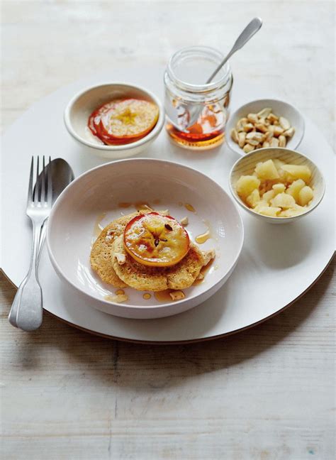 Oat Pancakes With Apple And Cashews