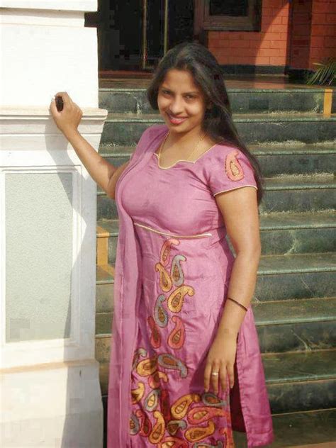 malayali aunty  hot kerala aunties hd latest tamil actress telugu actress movies