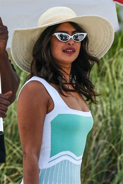 Priyanka Chopra Sexy – The Fappening 2014 2021 Celebrity Photo Leaks