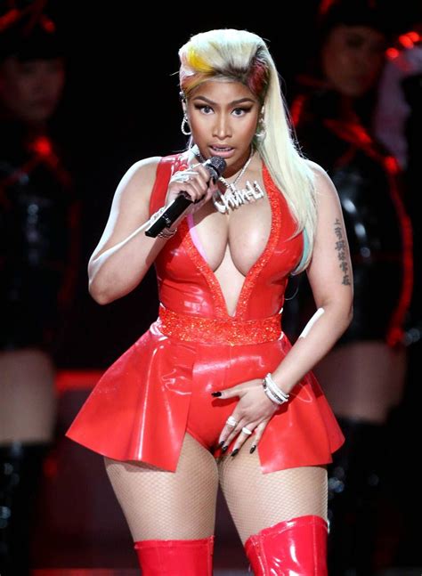 Nicki Minaj S Killer Curves On Full Display In Very Revealing Photo