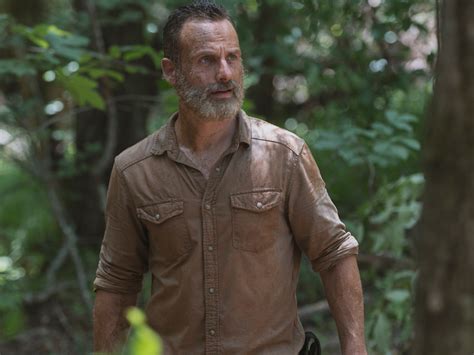 the walking dead will continue rick grimes story in movies
