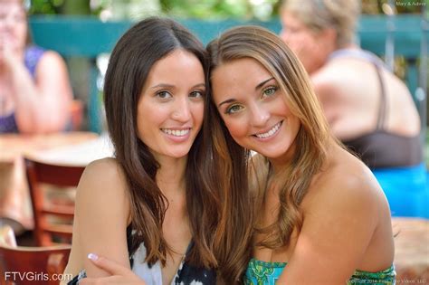 Real Free Gallery Of Mary And Aubrey Pantiless In Hawaii