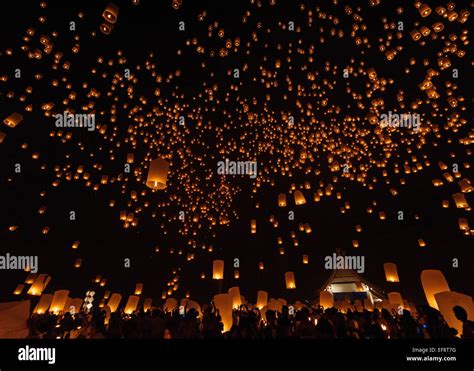 yi peng lantern festival chiang mai thailand stock photo alamy