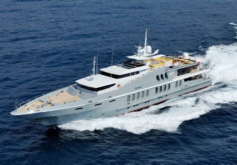 luxury charter yacht obsession  oceanfast image courtesy  yacht obsession yacht