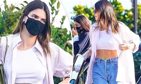 Braless Kendall Jenner Showcases Her Unbeliable Abs At Nobu 35 Photos