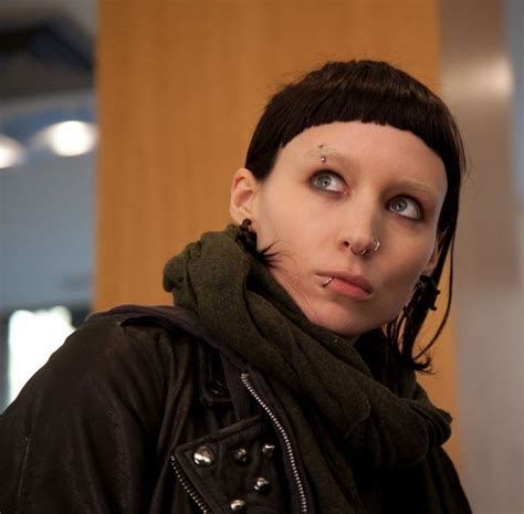 Movie Review The Girl With The Dragon Tattoo Dark