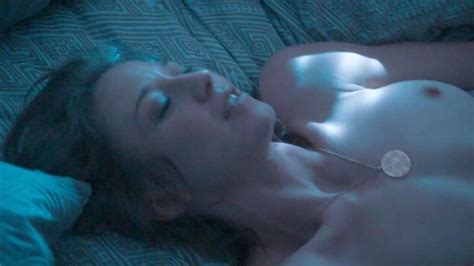 Carrie Coon Sex Scene From The Leftovers Scandal Planet