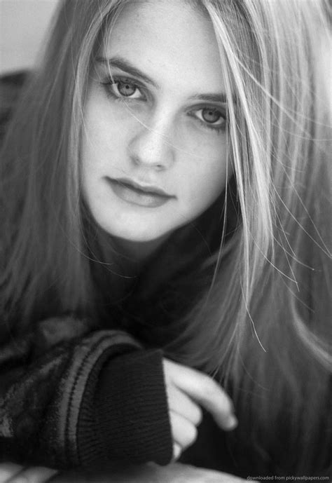 432 best alicia images on pinterest alicia silverstone 90s style and 90s fashion