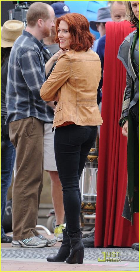 Scarlett Johansson And Chris Hemsworth Avengers In Nyc