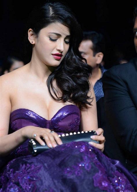shruti hassan deep cleavage show deep cleavages queens photos