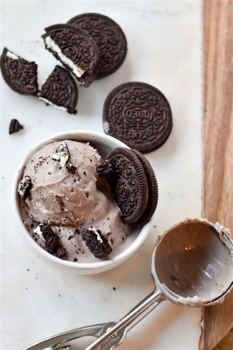 oreo sweet cream ice cream   spoons