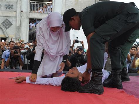 man publicly caned in indonesia for having sex outside of marriage