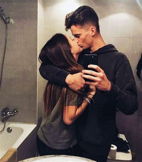 40 best selfie poses for couples buzz16 relacionamentos bonitos