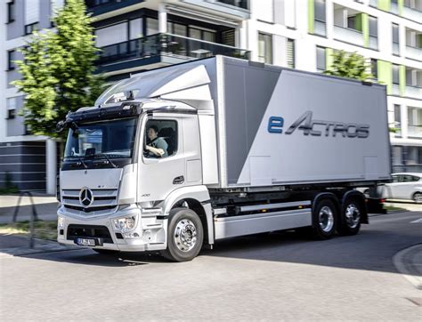 revealed  battery electric mercedes benz eactros distribution truck fleet transport