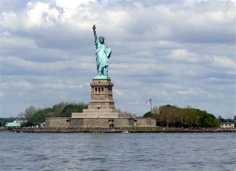 statue  liberty  york city liberty island wallpaper hd city