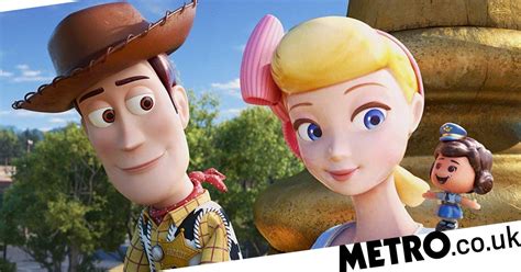 tom hanks admits ending toy story 4 recording for woody was emotional