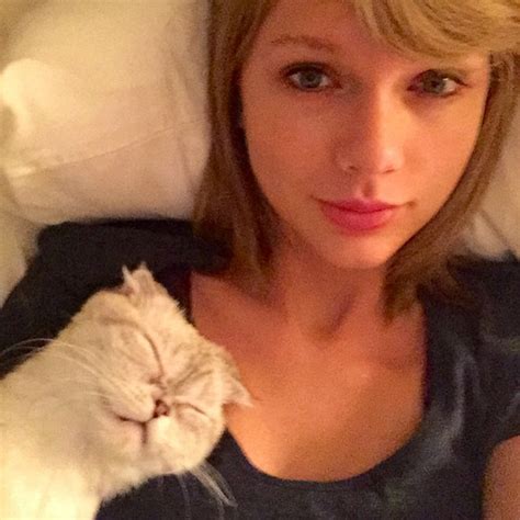 Taylor Swift Without Makeup — She ‘woke Up Like This’ With