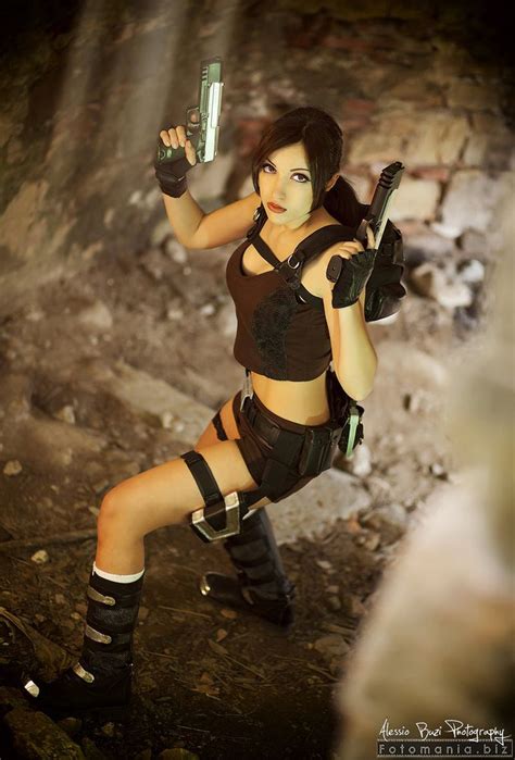 Lara Croft Tomb Raider Underworld Tomb Raiding By