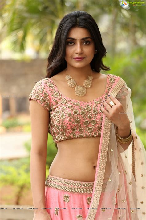 navel thoppul low hip show in saree page 244 xossip