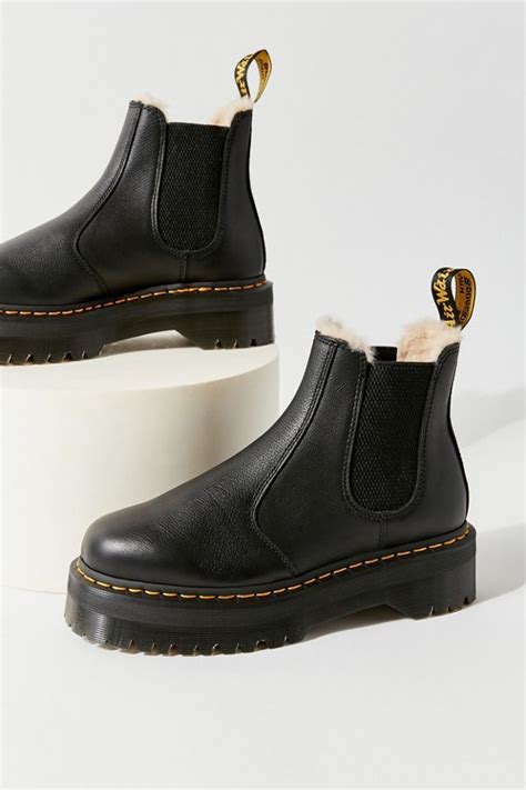 dr martens  quad faux fur lined chelsea boot   stylish winter boots chelsea boots