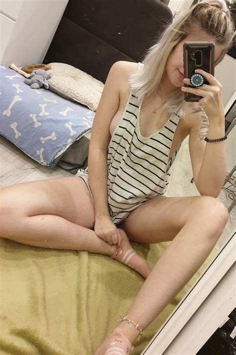 Tank Top Is A Respectable Outfit Right [f] Porn Pic Eporner