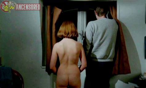 Isabelle Huppert Nue Dans The Lacemaker